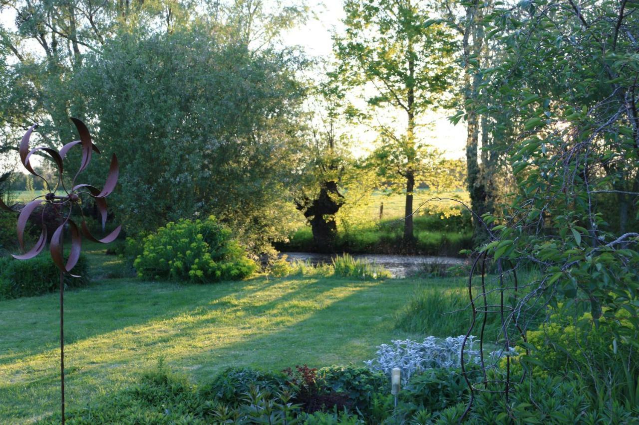 Le Bourgis Bed & Breakfast La Chapelle-Montligeon Exterior photo